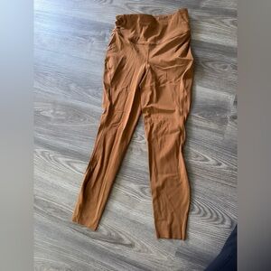 LULULEMON SIZE 6 leggings